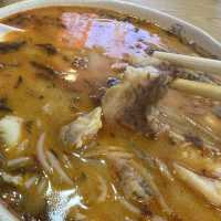 在關閘想喝點熱魚湯時