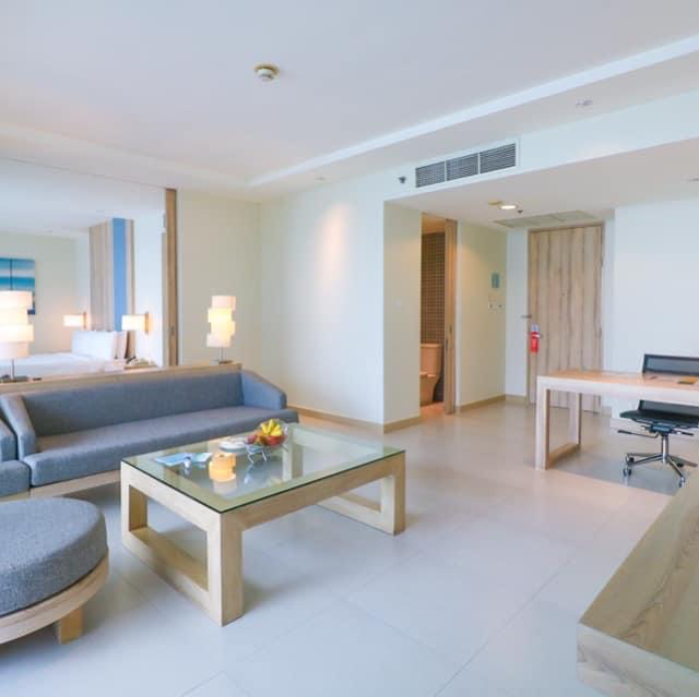 Holiday Inn Pattaya โรงแรมติดหาดพัทยา
