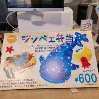 ジンベイザメ弁当が美味しい！　２階オフィシャルミュージアムショップ