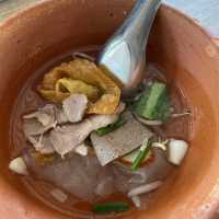 เจ้แหวว ก๋วยเตี๋ยวโบราณป่าโมก