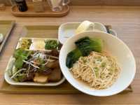 食在荃灣 | KiKi麵店 | 醉人海景伴美味拌麵與甜品