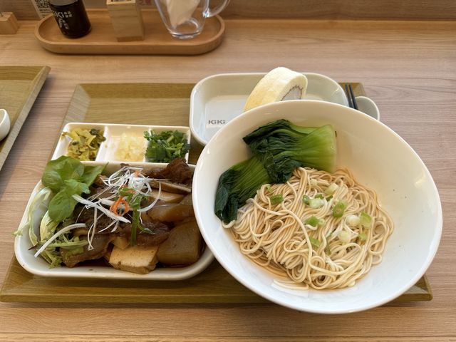 食在荃灣 | KiKi麵店 | 醉人海景伴美味拌麵與甜品