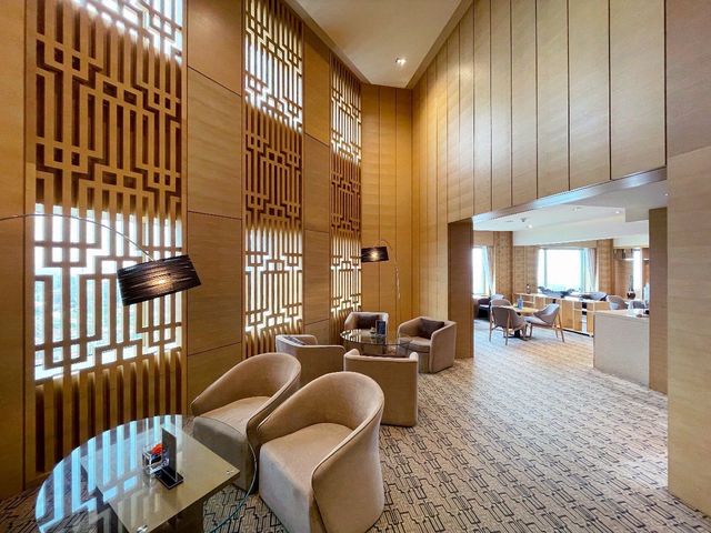 JB getaway with lounge access