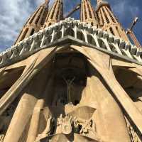 สุดยอดมหาวิหาร la sagrada familia แห่ง สเปน