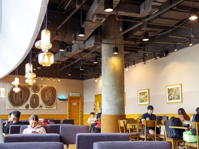 【マレーシア・クアラルンプール】空港のスタバでブレイクタイム☕️