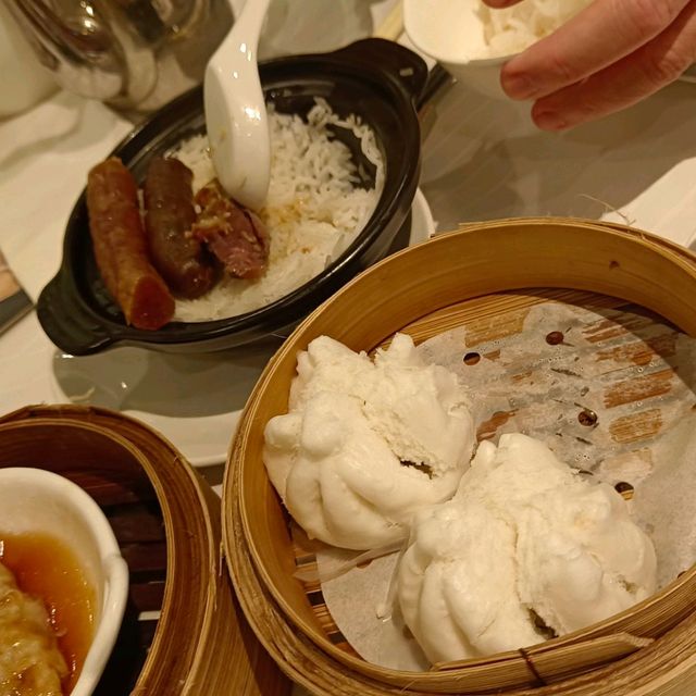 逍遙下午茶，翠園鮑魚汁鮮竹卷，香菇雞包仔 ...