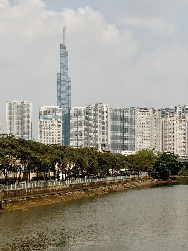 The tallest building in Southeast Asia 