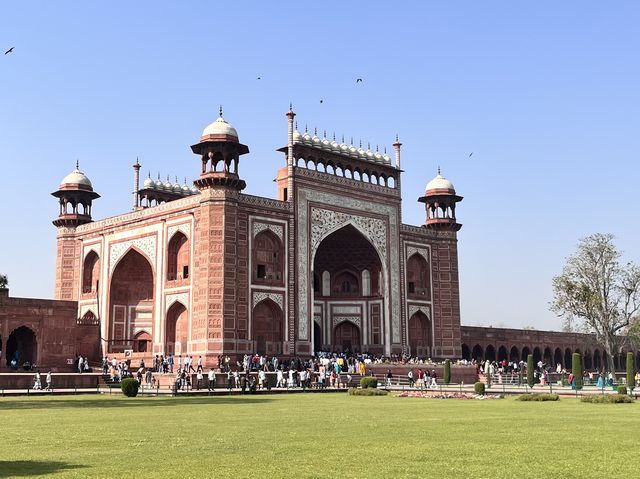 Discovering the Timeless Beauty of Agra