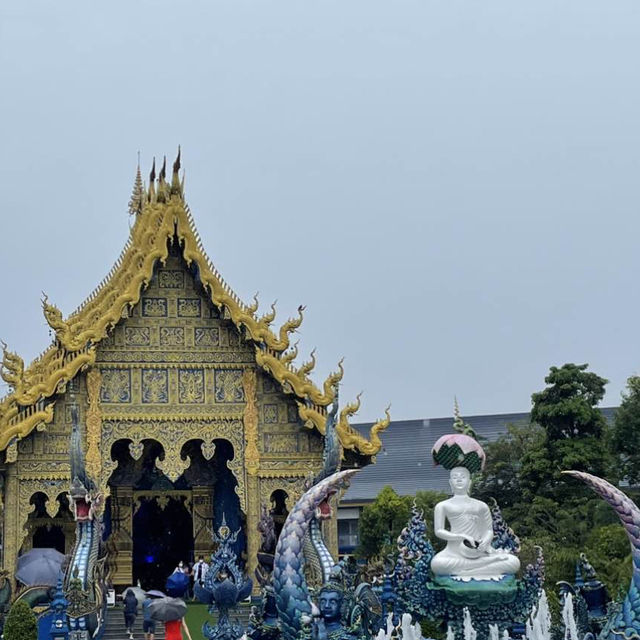 วัดร่องเสือเต้น (Blue temple) จังหวัดเชียงราย