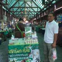 บรรยากาศตลาดน้ำตลิ่งชัน 🍡🍨⛵️