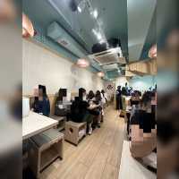 人氣日式沾烏冬！晚市7點半已截龍，人龍排到去街尾