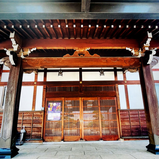 【長野県/美しい紅葉🍁と庭園を縁側から眺められるお寺】