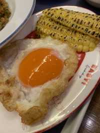 ย้อนเวลาไปกินกระเพราชื่อดังที่สยามเซ็นเตอร์ 