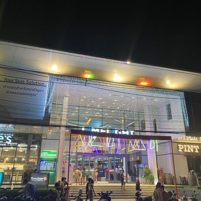 เดินคลายร้อนที่ห้างในเมืองภูเก็ต Limelight Avenue