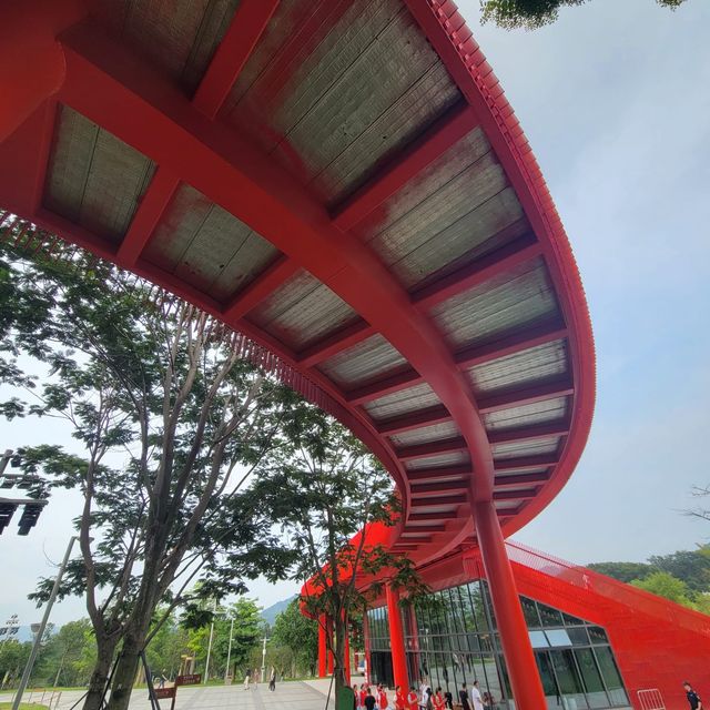 天空中一條「虹」橋