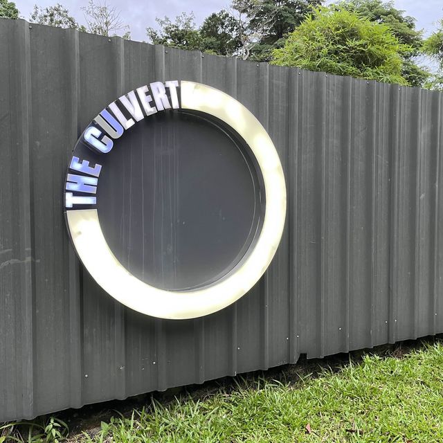Enjoy the nature from room's wall