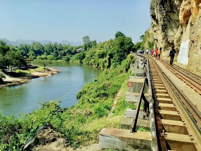 สะพานแม่น้ำแคว-รถไฟสายมรณะ 2 วัน 1 คืน 🌿🎋