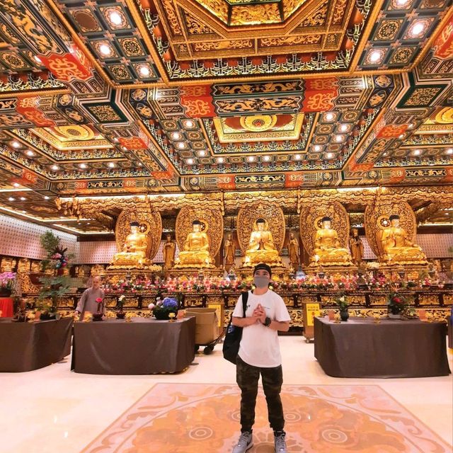 The Amaing Ten Thousand Buddhas Monastery in Ngong Ping