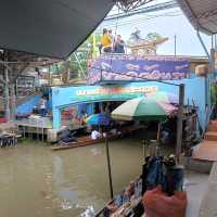 ตลาดน้ำดำเนินสะดวก