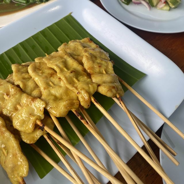ร้านอาหารน้องเบียร์ ถนนคนเดินปาย