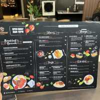 모노톤의 깔끔한 Blackbixon 