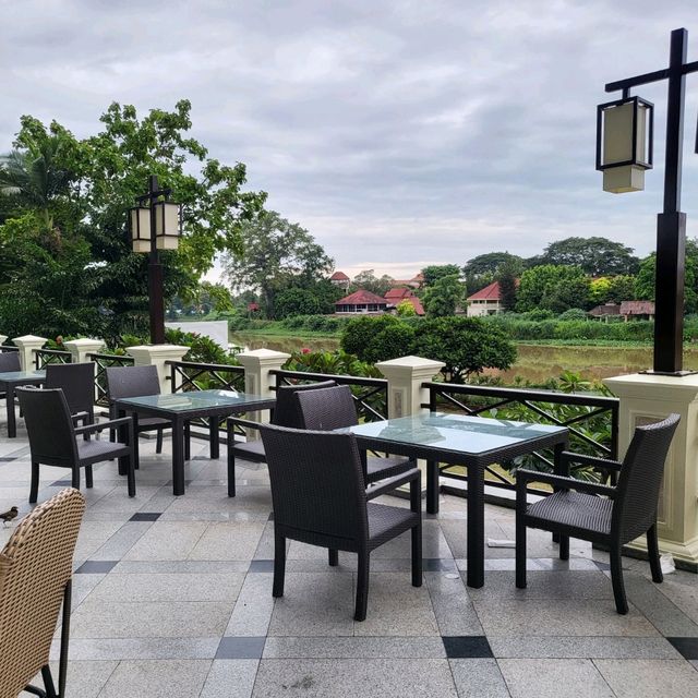 อาหารเช้าที่ Centara Riverside Chiang Mai 
