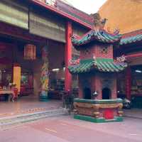 Guan Di Temple: Chinatown's Haven