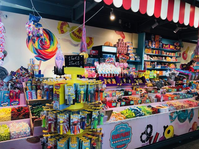荷蘭🇳🇱鹿特丹 Rotterdam 🛍️🛒🎁 Market Hall (Markthal) 拱廊市場