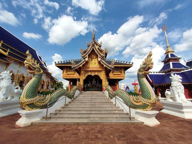 ไหว้พระที่  วัดเด่นสะหลีศรีเมืองแกน 🙏🏻🙏🏻 ไหว้พระที่  วัดเด่นสะหลีศรีเมืองแกน 🙏🏻🙏🏻
