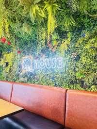 Greenery Cafe in Town🥯🥘🍧🥞🥗🍨