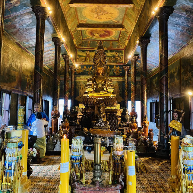 Oldest and tallest temple in Phnom Penh 🇰🇭