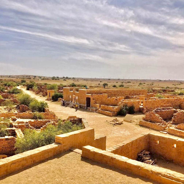 Exploring the Enigmatic Kuldhara Abandoned Village 🌾 