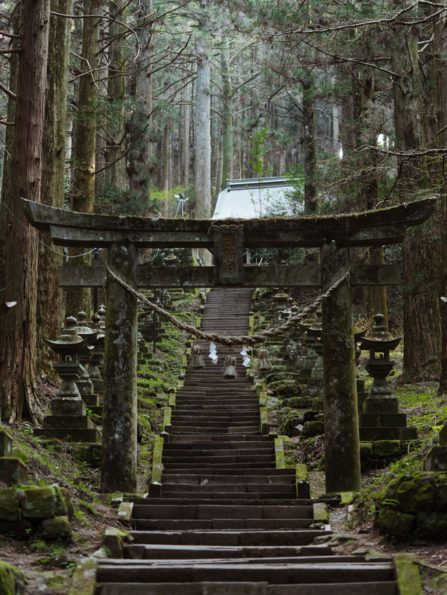 九州熊本縣阿蘇郡的上色見熊野座神社