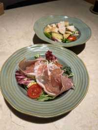 「Coti the Bistro」餐廳，布甸和咖啡作為完美結尾