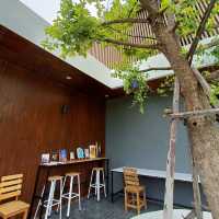 Magaret choose café at Buriram 