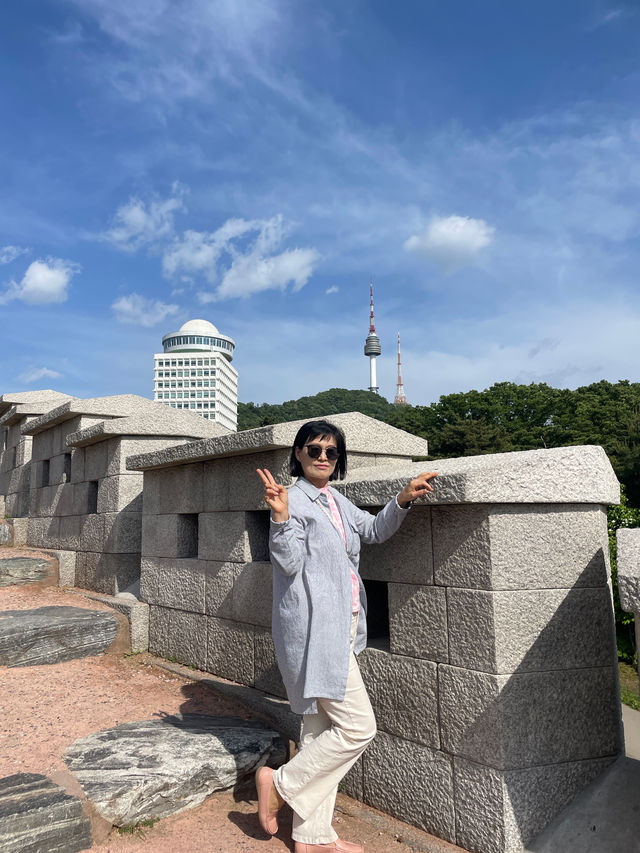 서울여행 장소로 딱인 서울N타워 백범광장, 엄마와 함께 💚