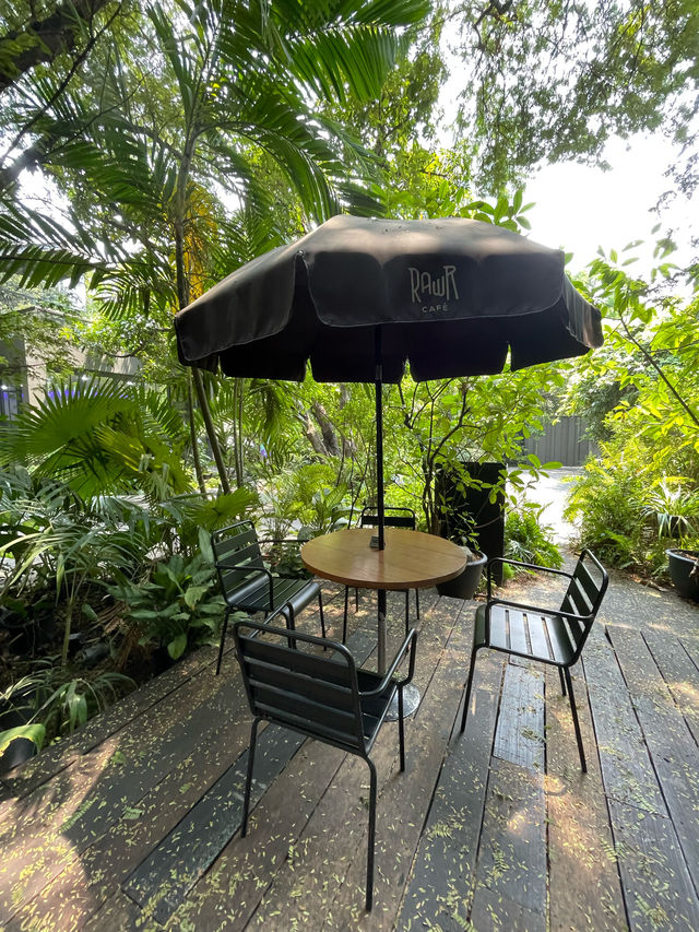 🌿 曼谷｜城市綠洲RAWR咖啡店☕️🌿