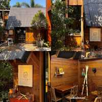 Ellen cafe house