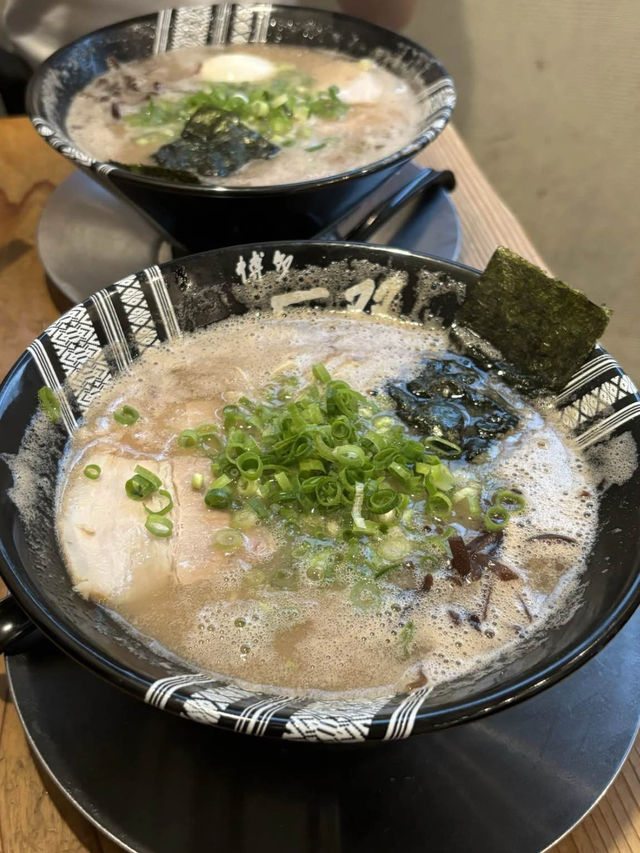 【福岡ラーメン】ランチやディナータイムは特に行列のラーメン店