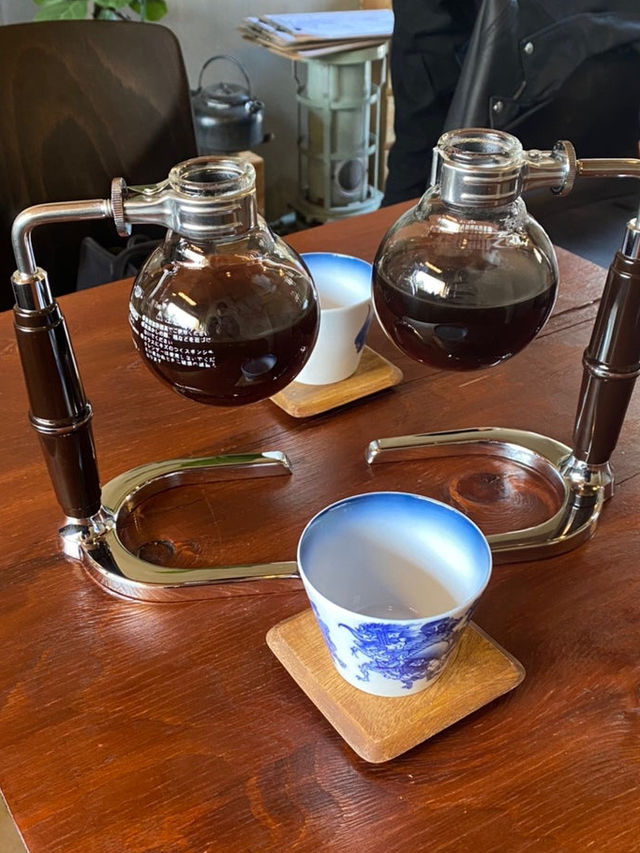 【福岡カフェ】本格的なサイフォンで淹れてもらえる美味しいコーヒー