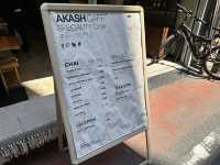 大阪・本町。チャイ専門店『Akash Cafe』