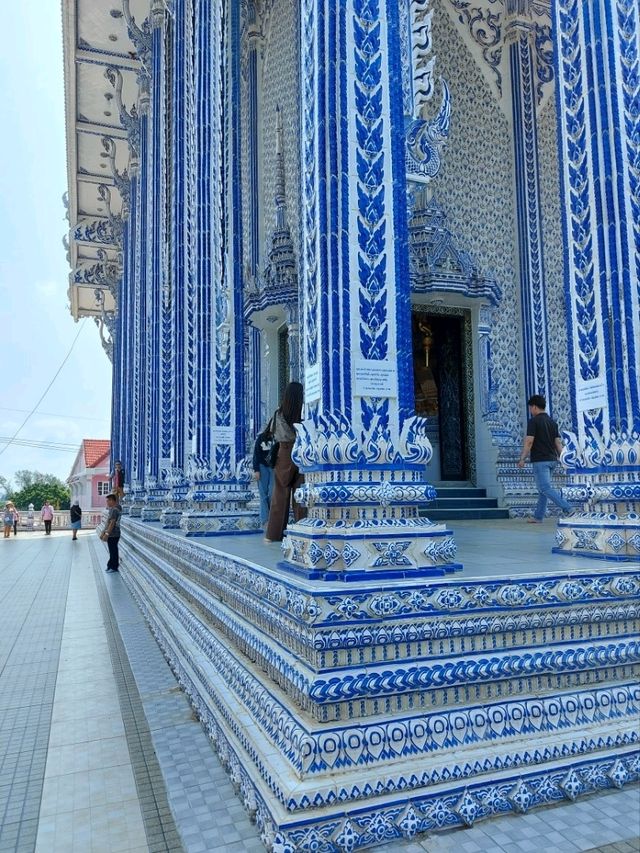 ชมโบสถ์เซรามิกสีน้ำเงิน วัดปากน้ำแขมหนู จันทบุรี