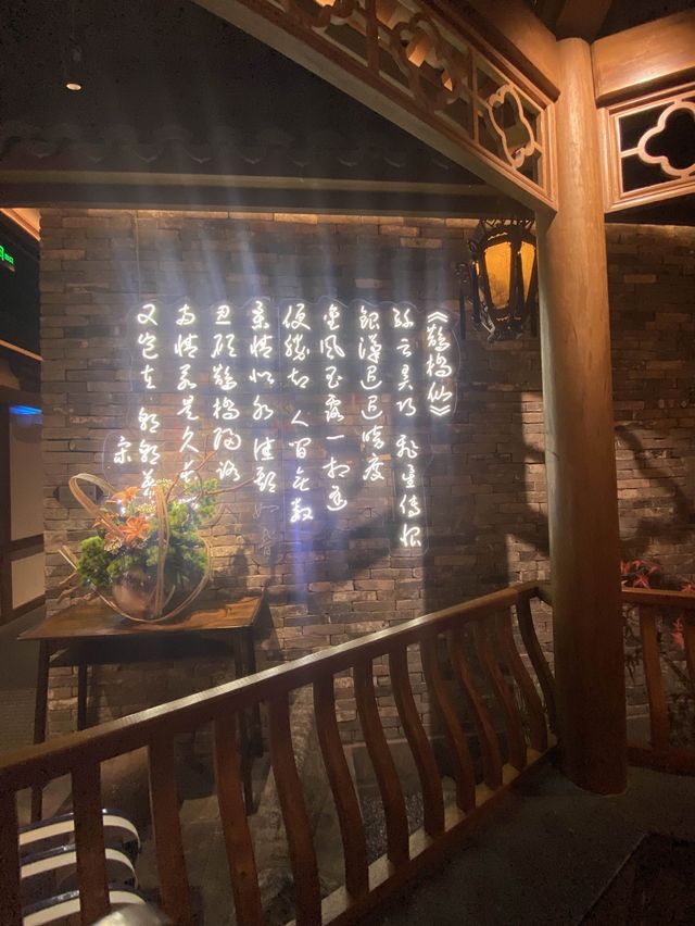 🌟曼格活海鮮火鍋🌟現切牛肉，壽司熱食，款式多到不得了！