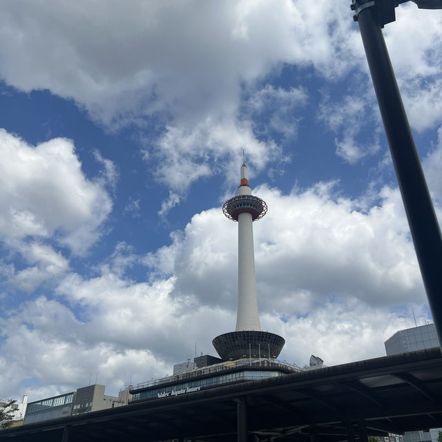 【京都/京都駅】10分の1のサイズで復元された古都京都の羅城門✨️
