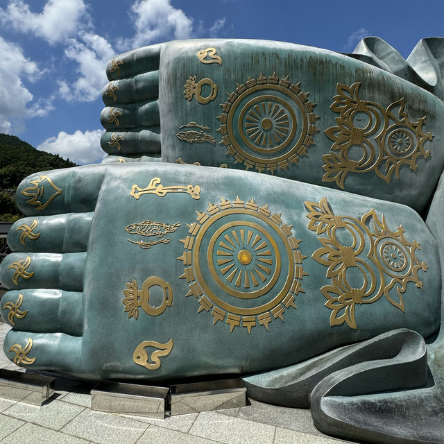 世界一の釈迦涅槃像