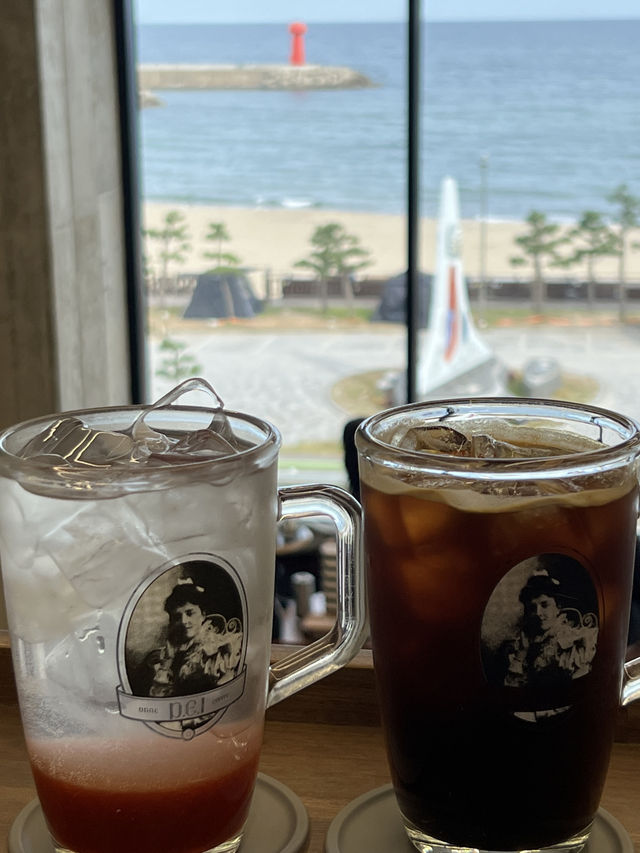 양양 대형 오션뷰 카페 ‘P.E.I coffee’