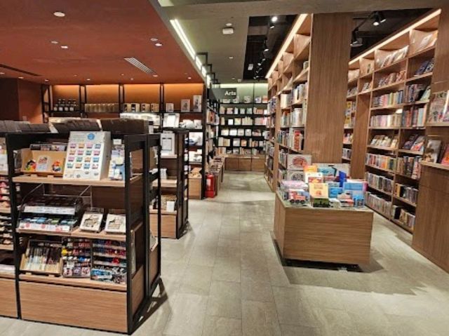 TSUTAYA BOOKSTORE INTERMARK MALL