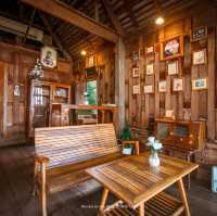 คาเฟ่บ้านไม้โบราณริมแม่น้ำเจ้าพระยา ปทุมธานี