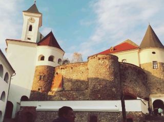 A beautiful and historically significant castle.