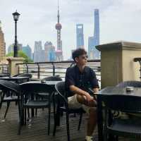 美麗安靜的北外灘，一杯飲料就看得到外灘景色的人民咖啡廳